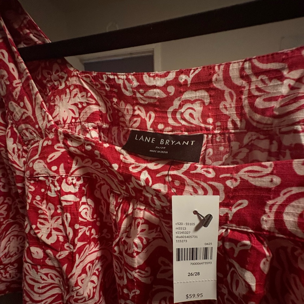 Lane Bryant blouse size 26/28 never worn w tags